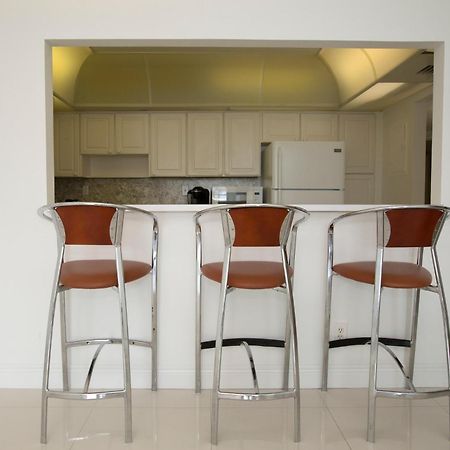 Ocean Reserve Luxury Condos Across From Sunny Isles Beach ميامي بيتش المظهر الخارجي الصورة
