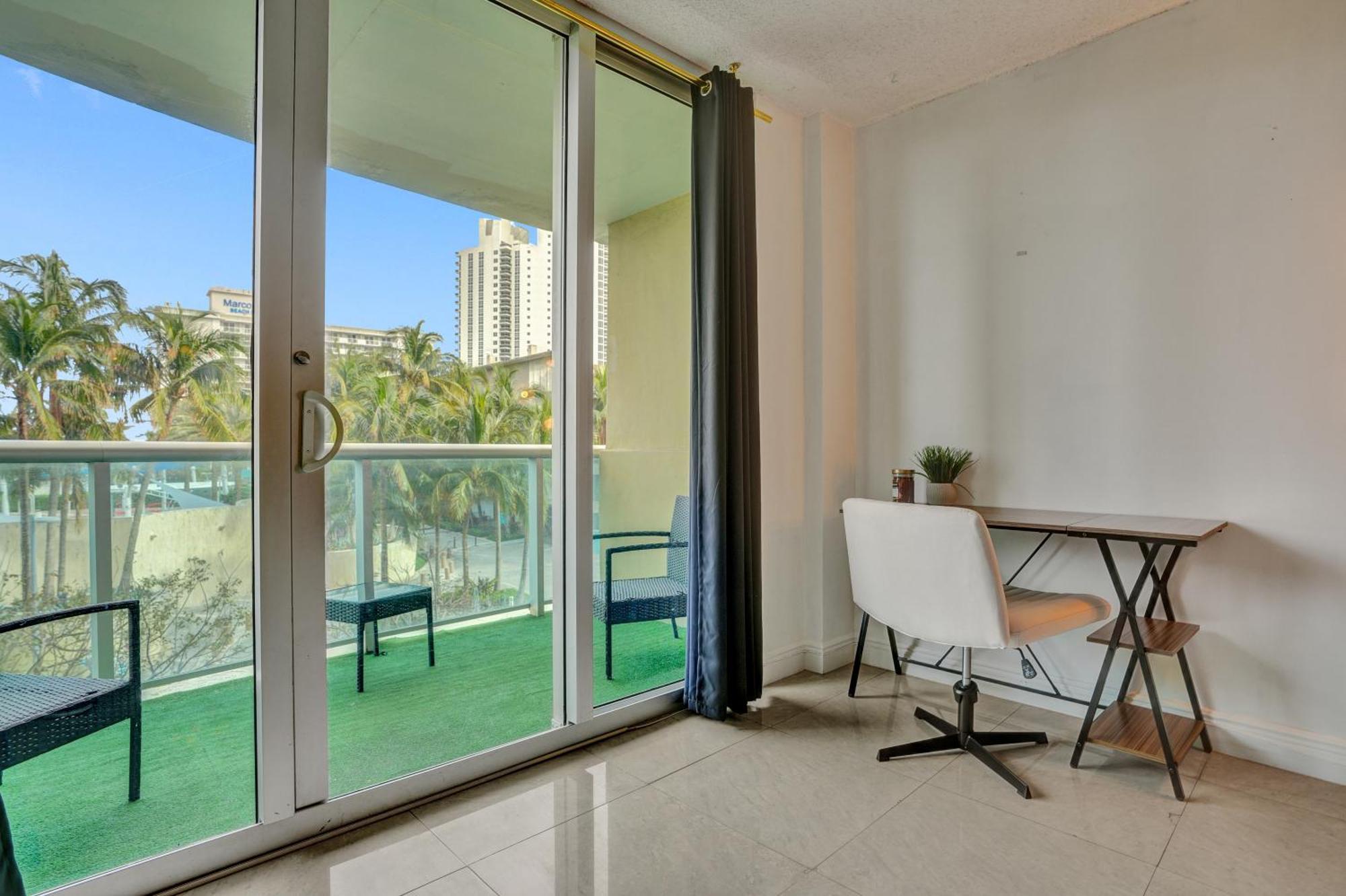 Ocean Reserve Luxury Condos Across From Sunny Isles Beach ميامي بيتش المظهر الخارجي الصورة