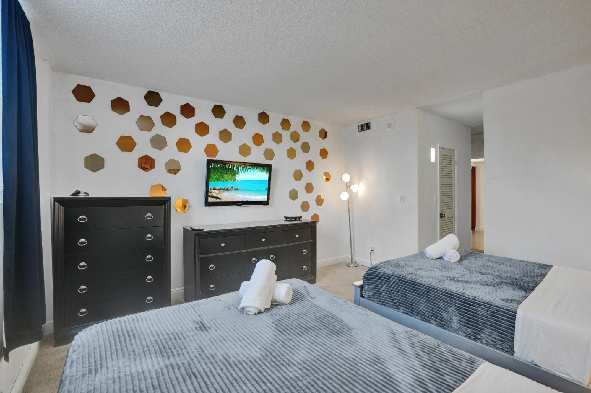 Ocean Reserve Luxury Condos Across From Sunny Isles Beach ميامي بيتش المظهر الخارجي الصورة