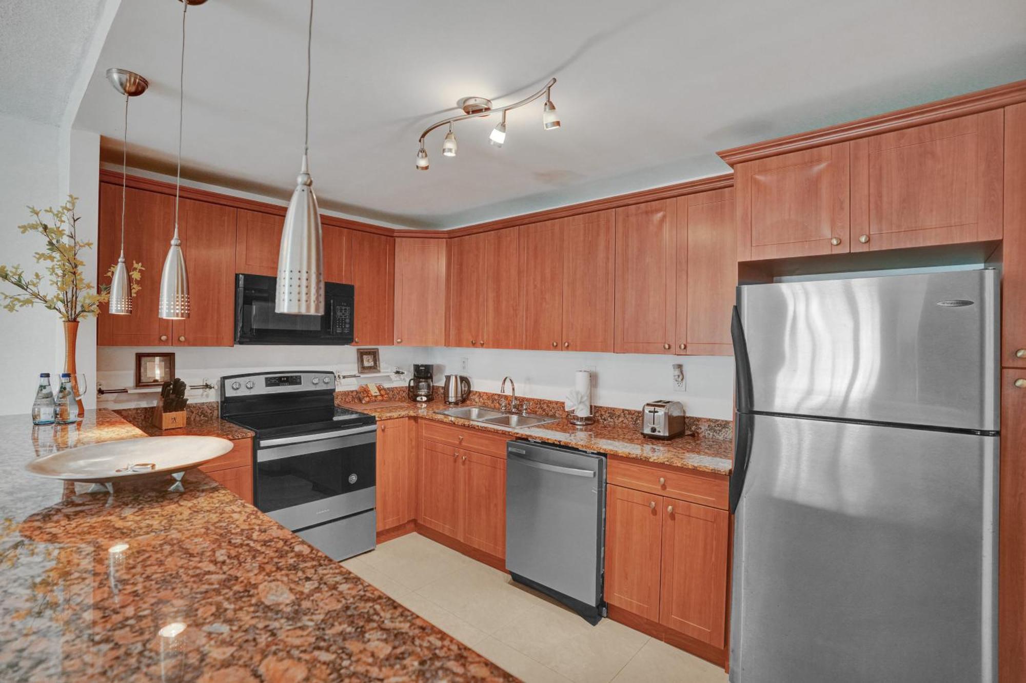 Ocean Reserve Luxury Condos Across From Sunny Isles Beach ميامي بيتش المظهر الخارجي الصورة