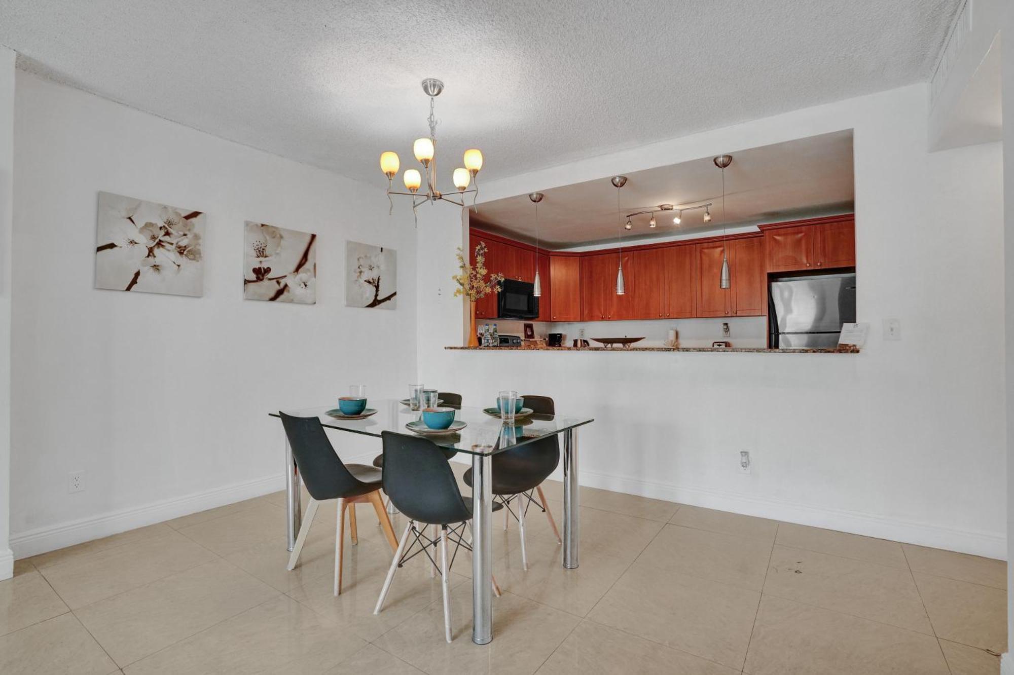 Ocean Reserve Luxury Condos Across From Sunny Isles Beach ميامي بيتش المظهر الخارجي الصورة