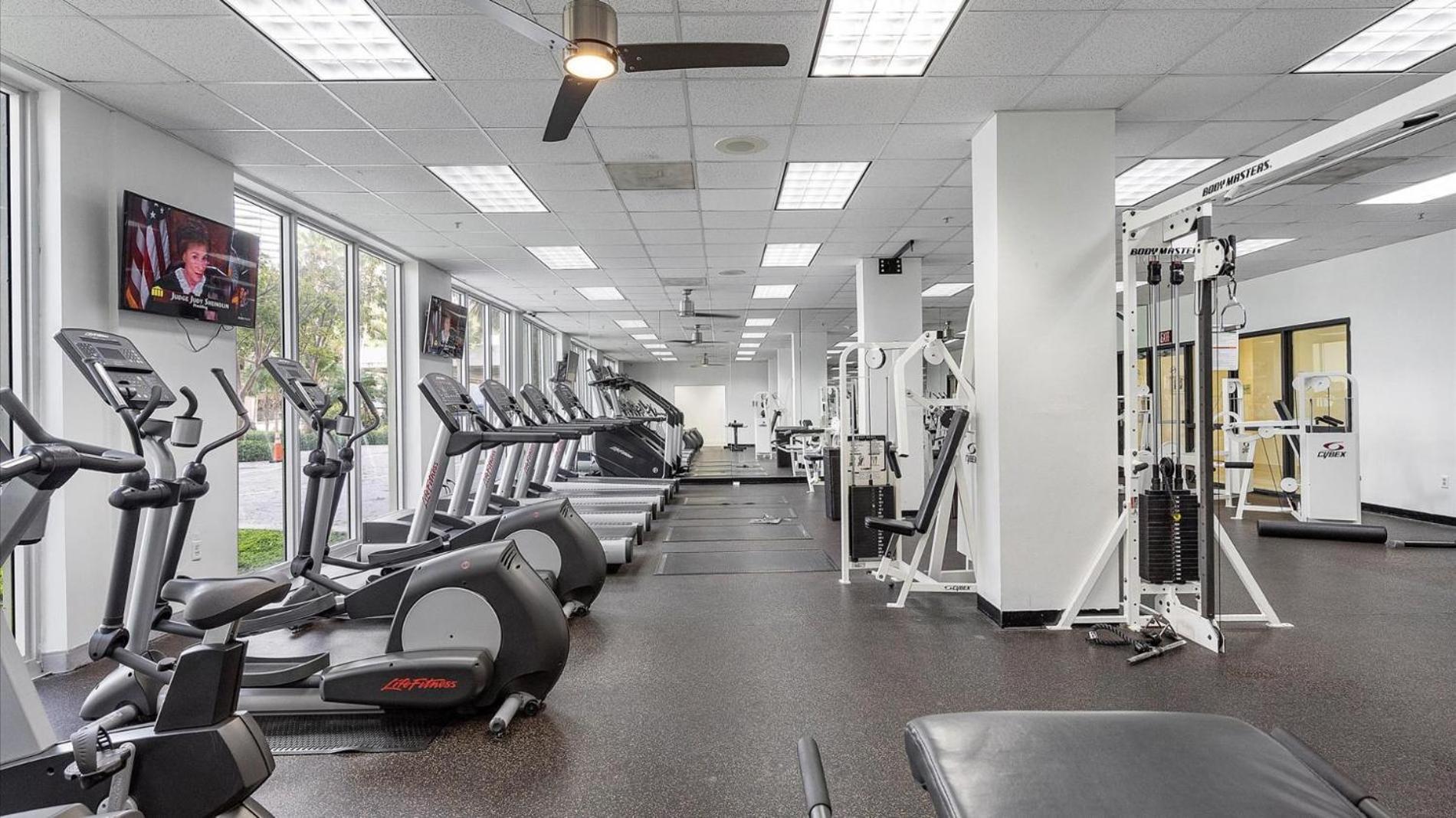 Ocean Reserve Luxury Condos Across From Sunny Isles Beach ميامي بيتش المظهر الخارجي الصورة