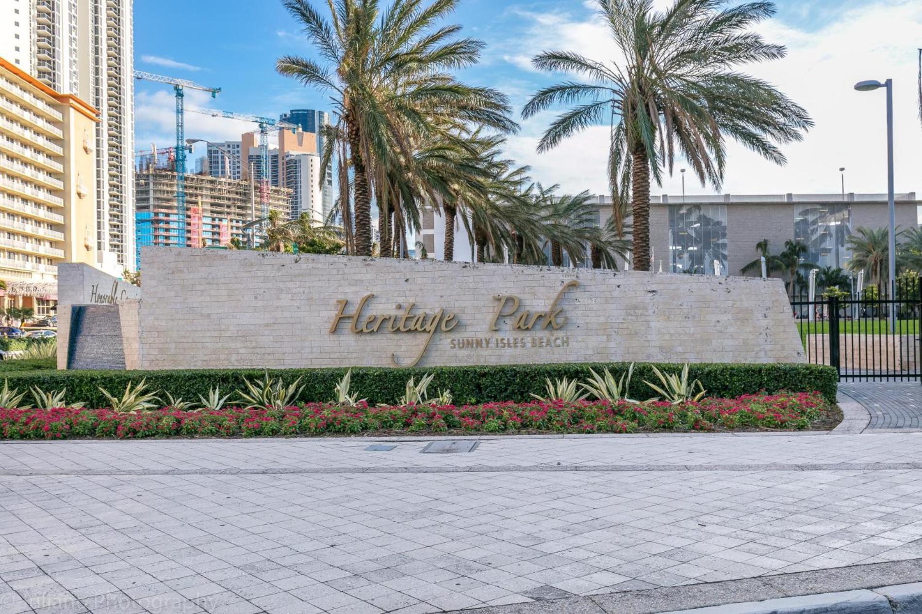 Ocean Reserve Luxury Condos Across From Sunny Isles Beach ميامي بيتش المظهر الخارجي الصورة